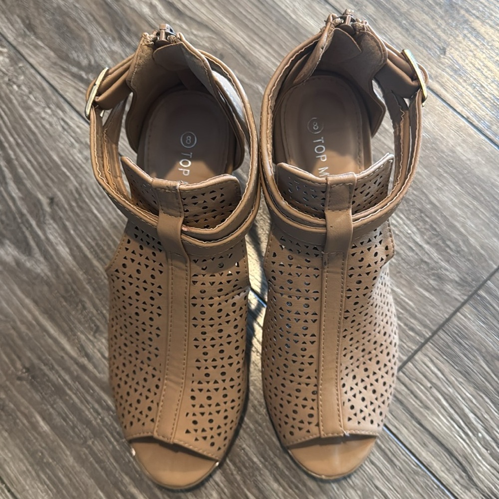 Women’s Heeled Sandals - Picture 3 of 6